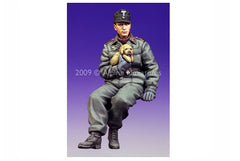 Alpine Miniatures German Pz Crew with Puppy 35088 1:35