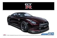 Aoshima Nissan GT-R 1:24